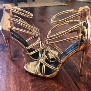 Gold metallic strapped sandals